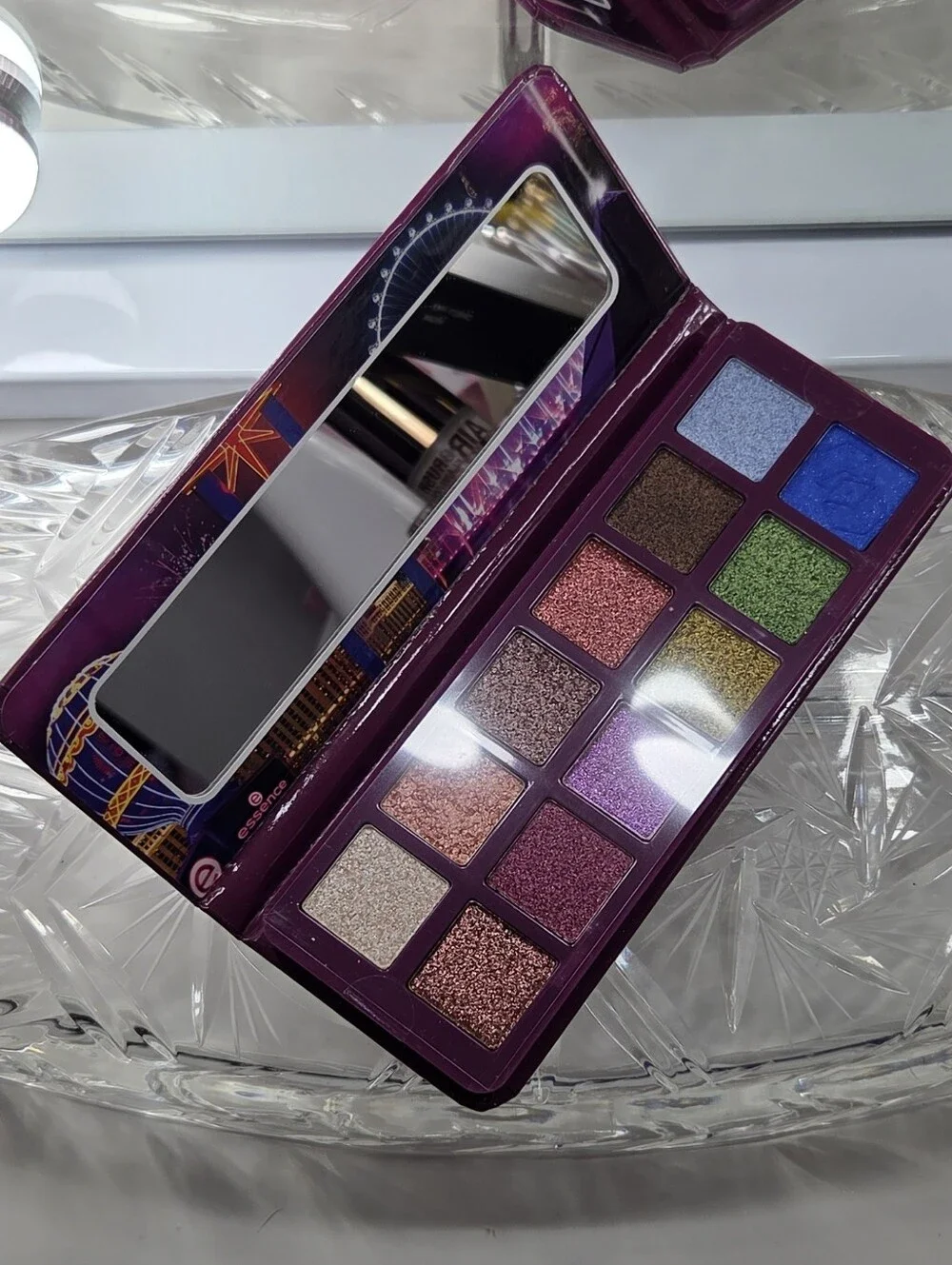 Essence Welcome to Sin City Eyeshadow Palette